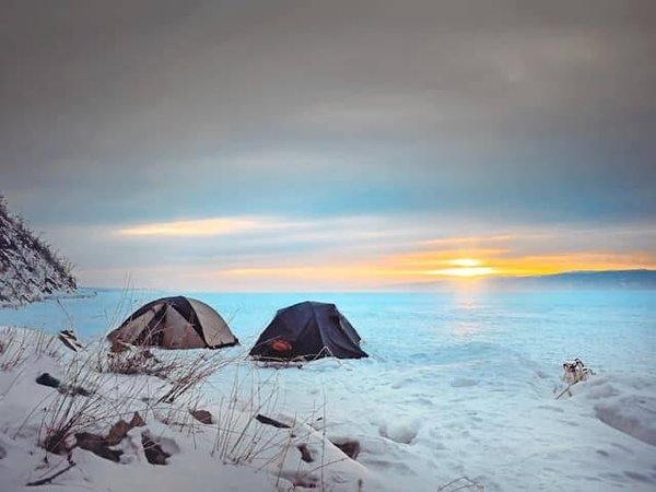Les secrets d'un camping réussi à la montagne en hiver : Guide ultime
