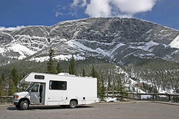 Votre Guide Ultime pour Aller au Ski en Camping-Car : Astuces et Destinations Incontournables