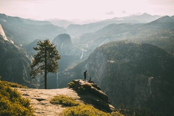 Les 10 meilleurs spots de camping en montagne pour les amateurs de randonnée