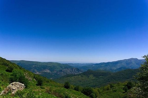 Top 10 des Meilleurs Spots pour Camper en Ariège : À la Découverte de la Nature Sauvage