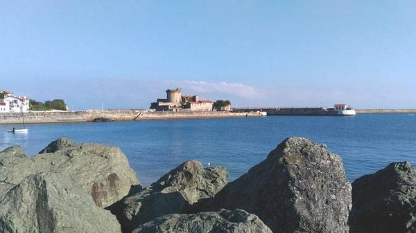 Détente et aventures au cœur du Pays basque : Votre guide ultime des campings 3 étoiles avec piscine